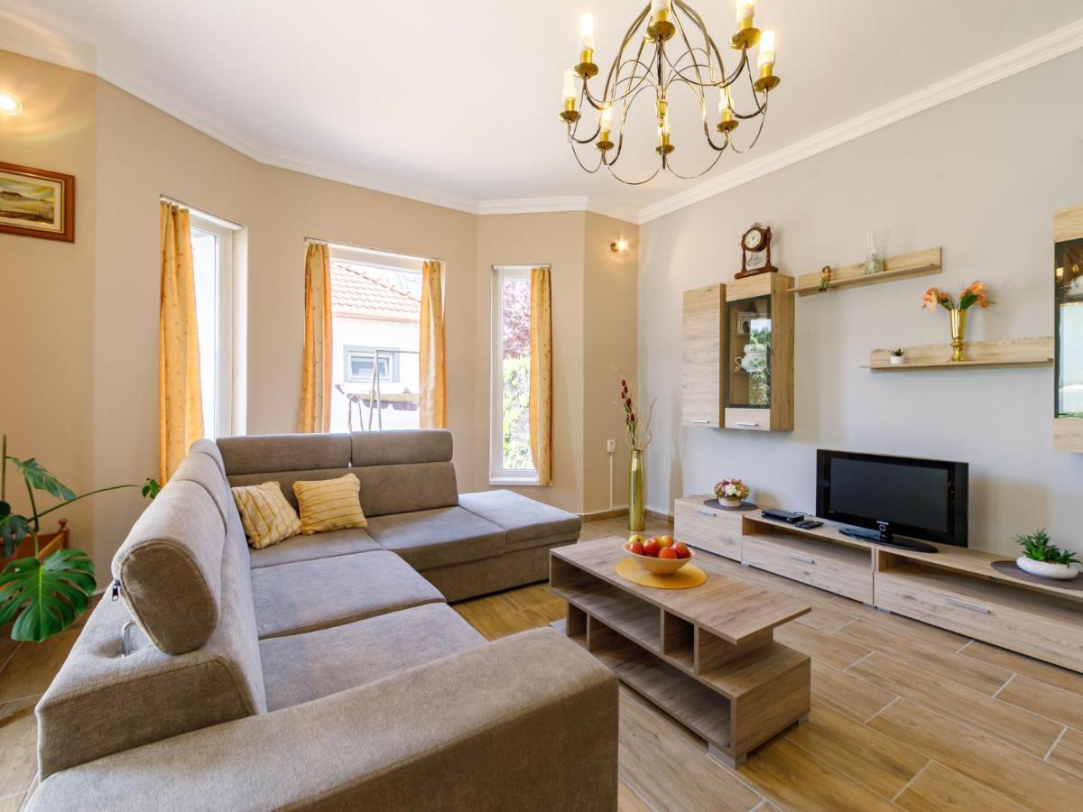 Holiday Home Ildiko By Interhome Балатонлеле Екстериор снимка