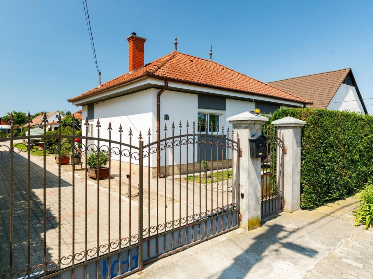 Holiday Home Ildiko By Interhome Балатонлеле Екстериор снимка